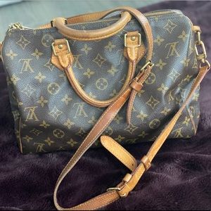 Louis Vuitton crossbody speedy